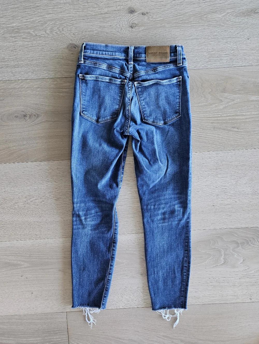 Lucky Brand Midrise Ava Skinny jeans - 2/26A